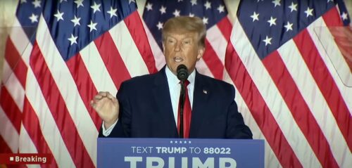 Donald Trump håller tal