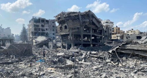 Sönderbombat hus i Gaza