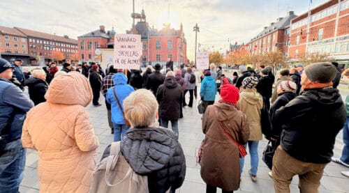 Manifestation i Umeå till försvar av äldreomsorgen